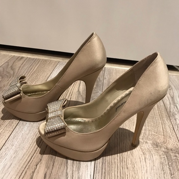 Lulu Townsend peep toe pumps - Picture 3 of 4